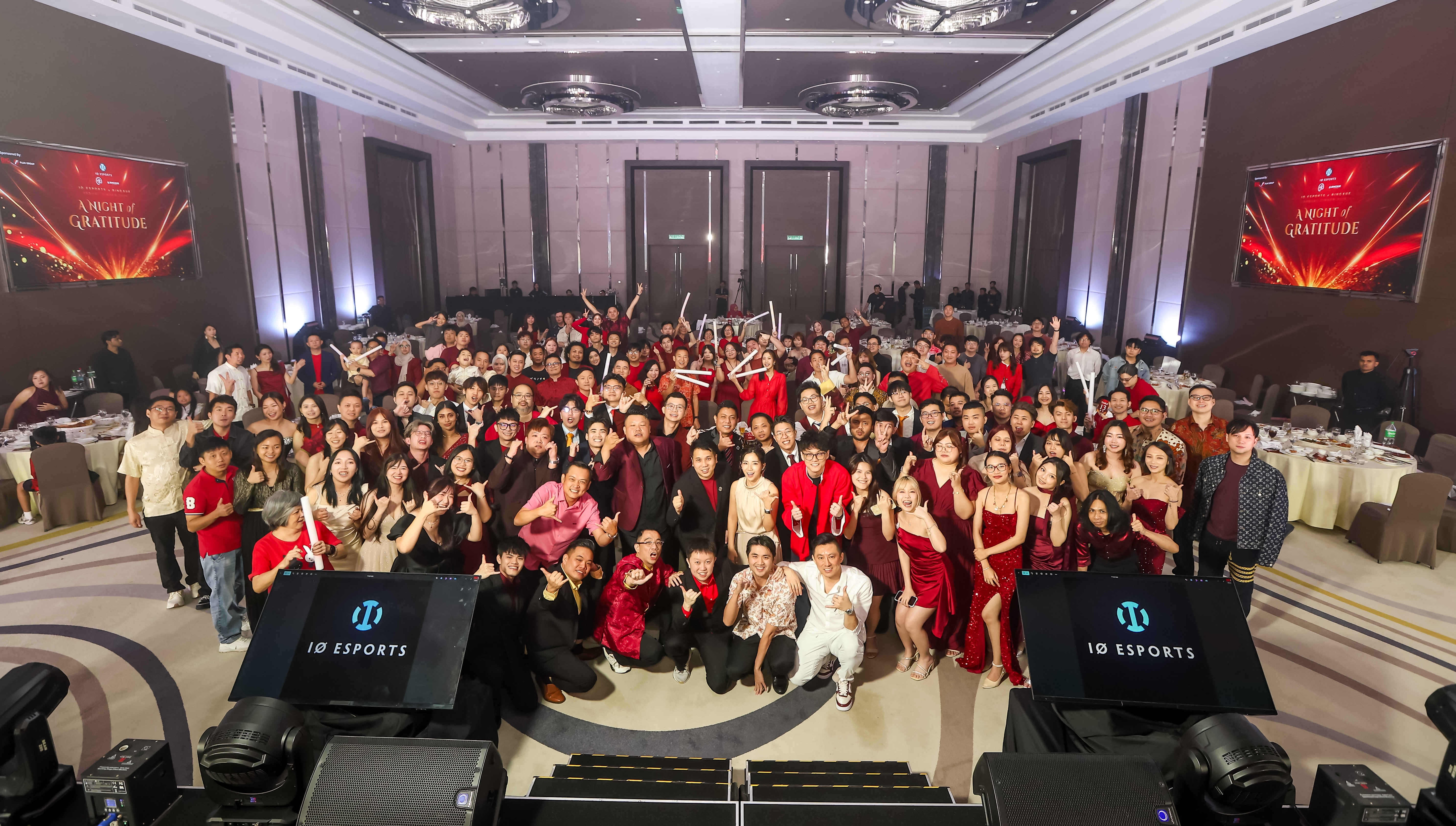 IO Esports 10th Anniversary - Annual Dinner Gimmick